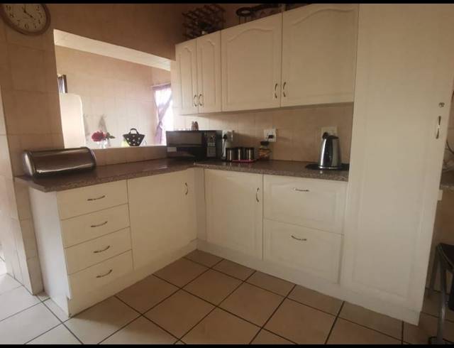 3 BEDROOM HOUSE FOR SALE IN GEDULD